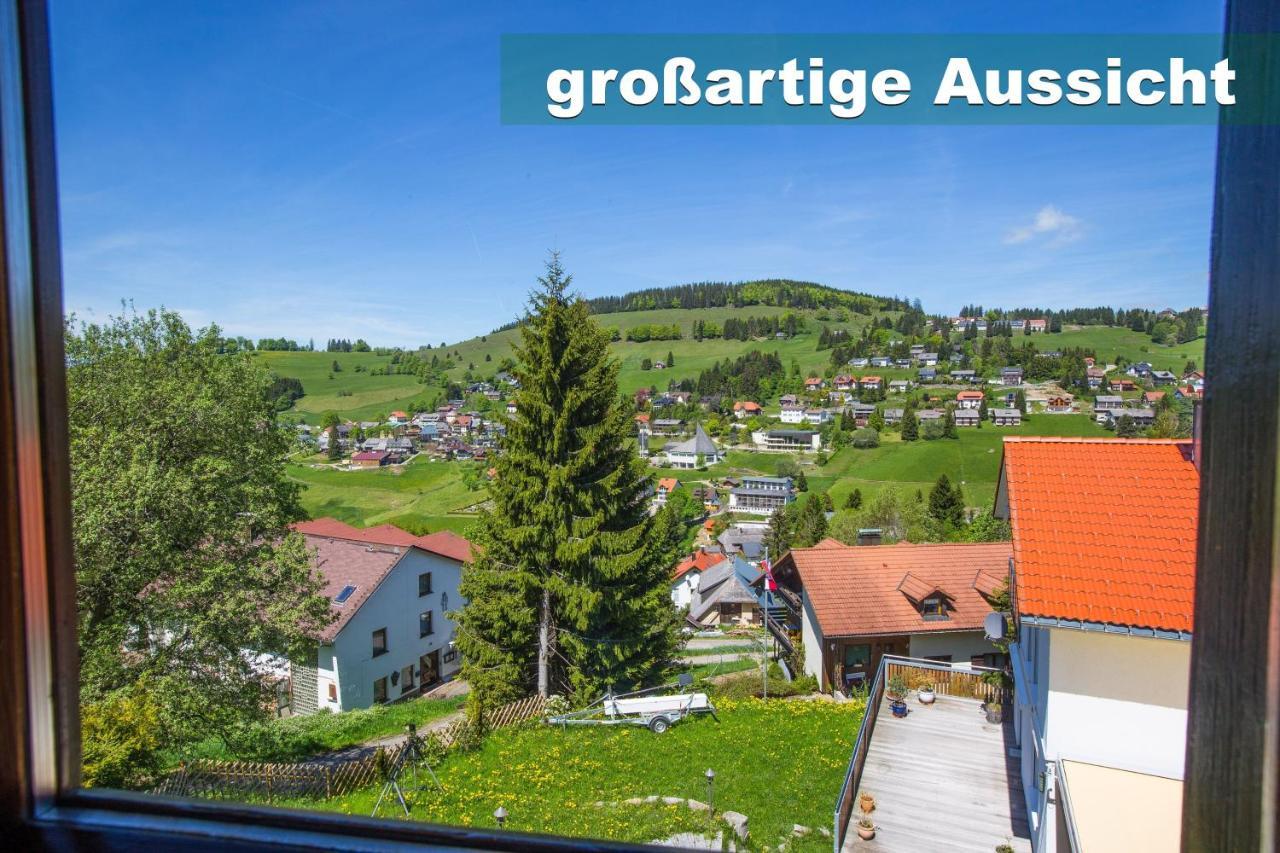 Wohlfuehl-Ferienwohnung 80 Qm, 8 Personen, Aussicht & Heimkino Todtnau Dış mekan fotoğraf